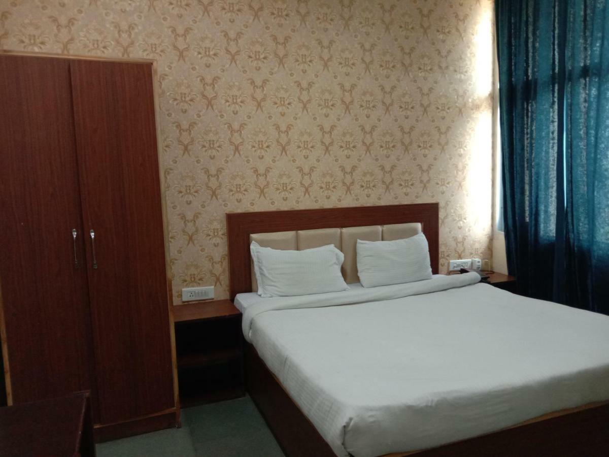 The Amsons Resorts Ludhiana Exterior photo