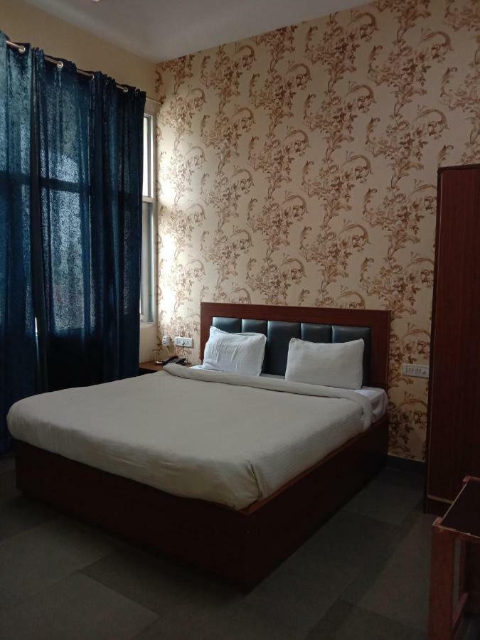 The Amsons Resorts Ludhiana Exterior photo